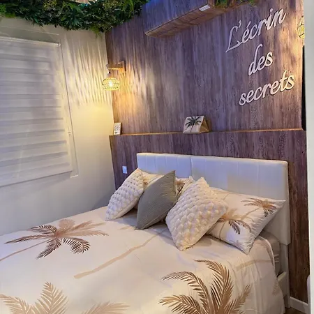 Cambre De Sade Experience Private Jacuzzi * Florensac