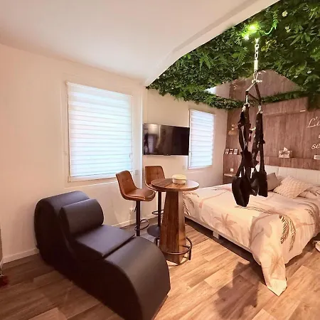 Cambre De Sade Experience Private Jacuzzi * Florensac